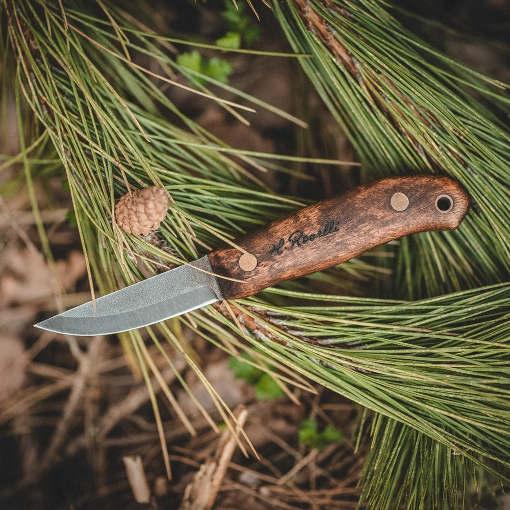 roselli-nikkarinpuukko-full-tang-schnitzmesser-carbon-lederscheide image 3
